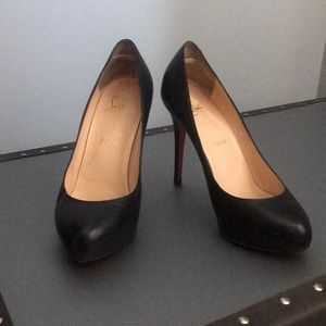 Black classic Christina Louboutin heel